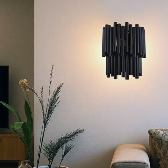 Modern vägglampa svart, Joelle, med brytare