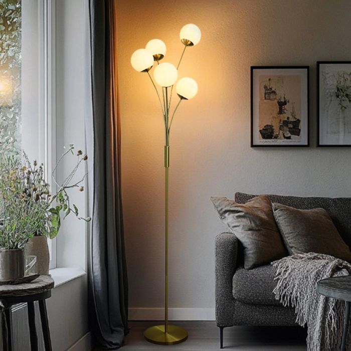 Design golvlampa mässing, Stacy, med brytare