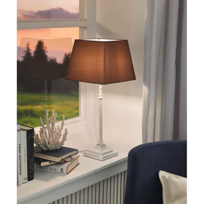 Vit rustik bordslampa utan skärm metall, Noah, med brytare