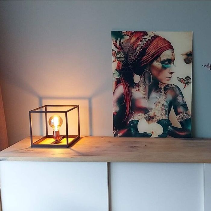 Svart bordslampa modern, Arthur, med brytare