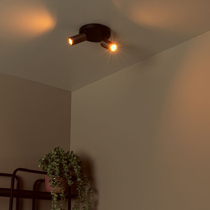 Brun spotlight tak modern, Ritmo