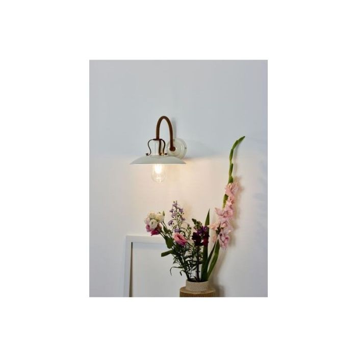 Beige vägglampa rustik, Romer