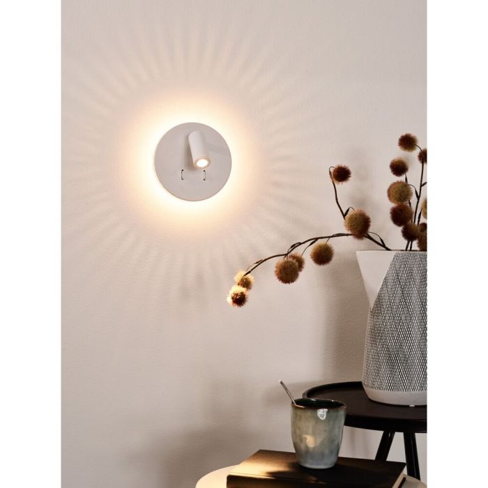 Vit vägglampa modern, Bentjer, 6W, 3000K LED, med brytare