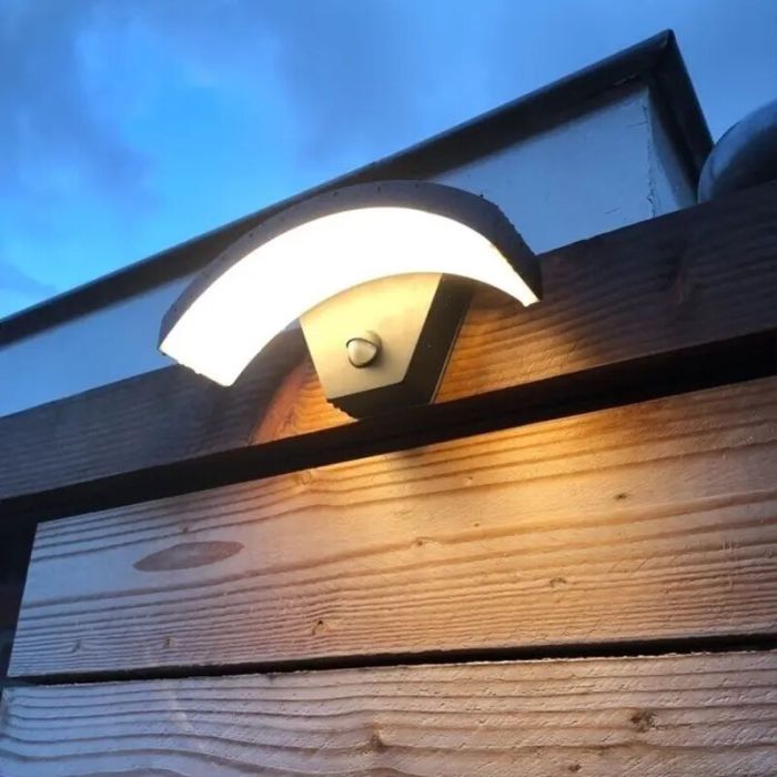Modern utomhus vägglampa med rörelsesensor svart, Annemay, 6W, 3000K LED, IP54