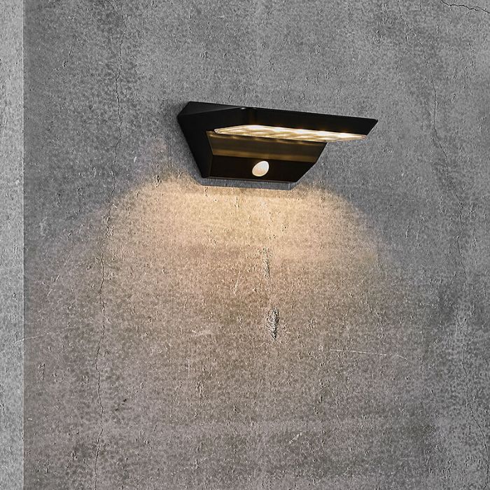 Svart utomhus vägglampa solcell modern, Agena, 4,5W, 3000K LED, IP44