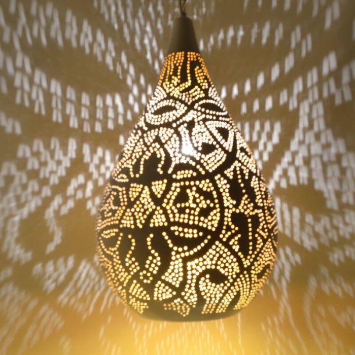 Vit orientalisk fönsterlampa filigran, Zina