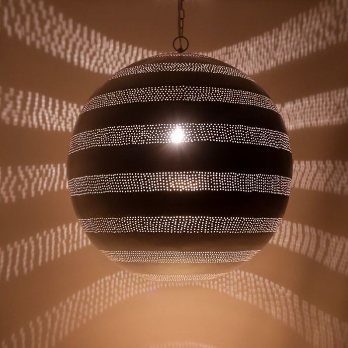 Vit orientalisk fönsterlampa filigran, Nimra