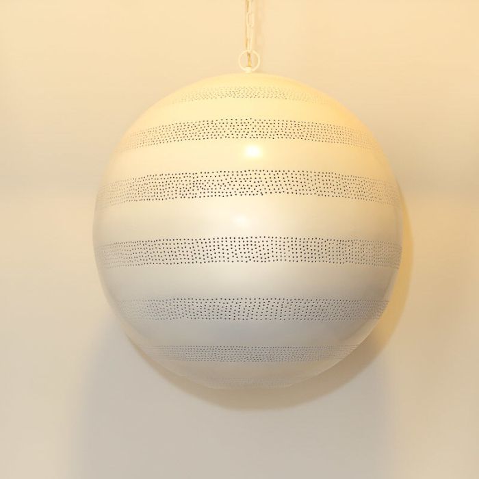 Vit orientalisk fönsterlampa filigran, Nimra