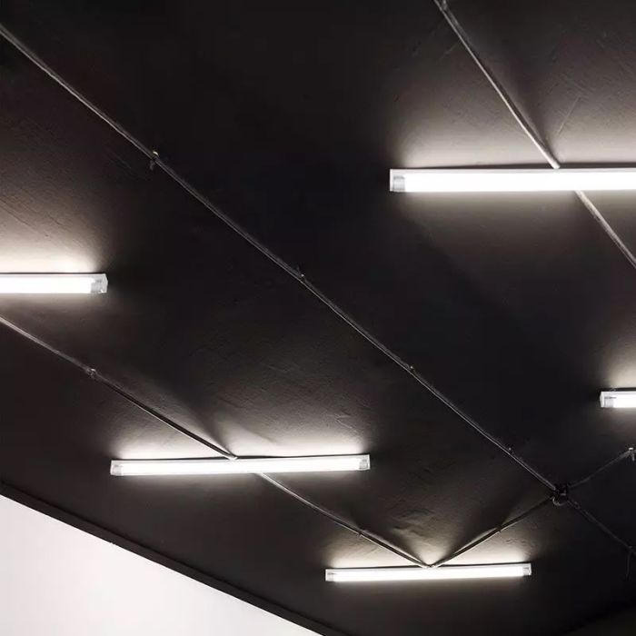 Bisolux LED lysrör 120 cm, 3000K, 18W, med starter