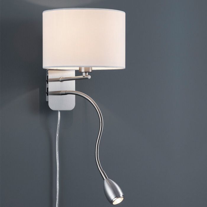 Nickel vägglampa metall, Ledbury, med brytare