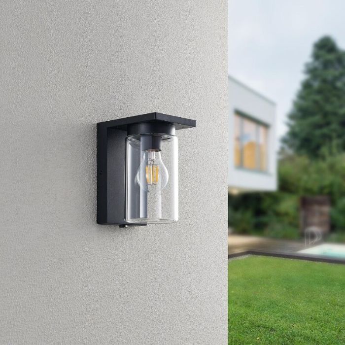 Svart utomhus vägglampa med skymningssensor modern, Yves, IP44