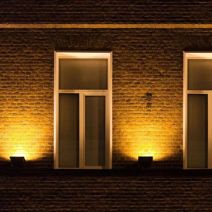 Vit smart strålkastare modern, Leander, 20W, justerbar ljusfärg LED, IP65