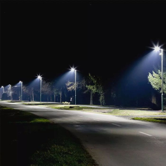 Bisolux LED gatubelysning Garry, 90W, 6000K, 5 års garanti